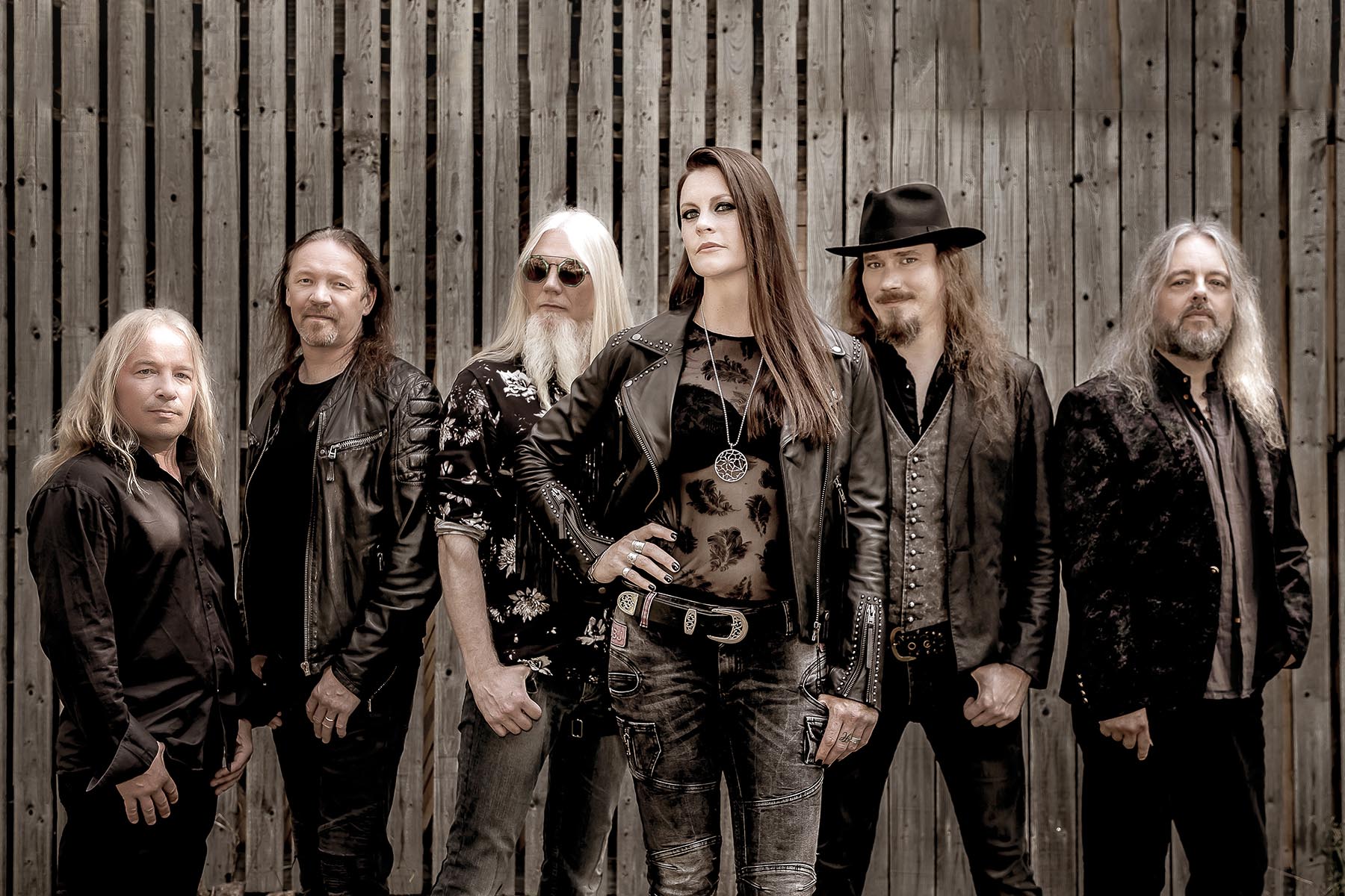 Финские Symphonic Metal первопроходцы NIGHTWISH выпустили концертный альбом Decades: Live In Buenos Aires.