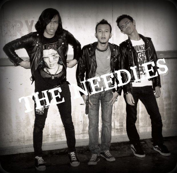 The Needles выпустили новое видео Revolusi