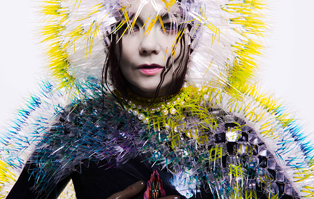 BJORK выпустила новый клип Notget снятый в формате VR
