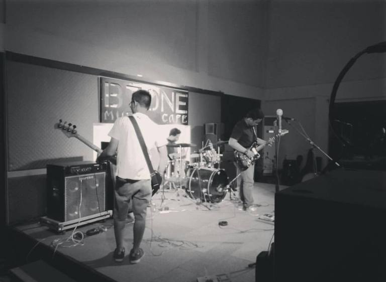 Пост-рок группа Hide Nothing выпустила дебютный EP