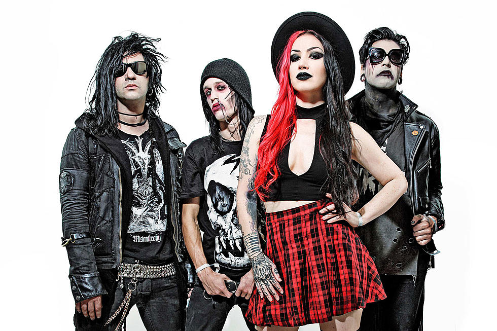 NEW YEARS DAY выпустили новый сингл Skeletons