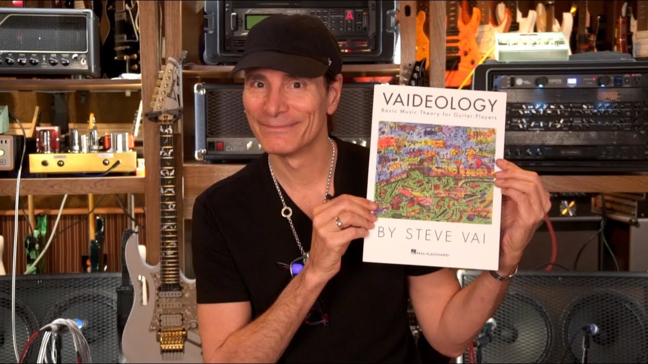 Гитарист Стив Вай выпустил книгу по основам теории музыки для гитаристов Vaideology