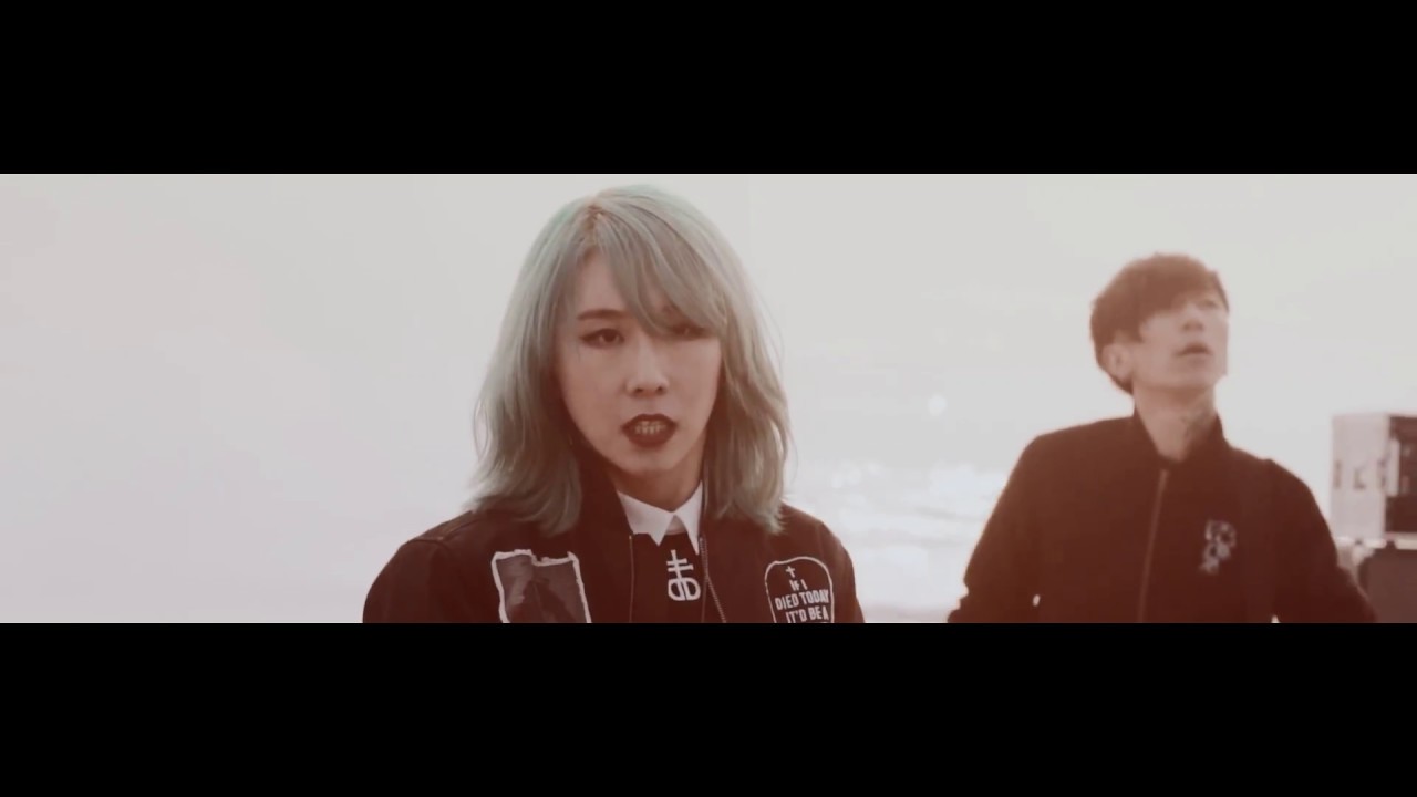 Новый клип Twinkle Star — 暗涌 (Тёмная волна)