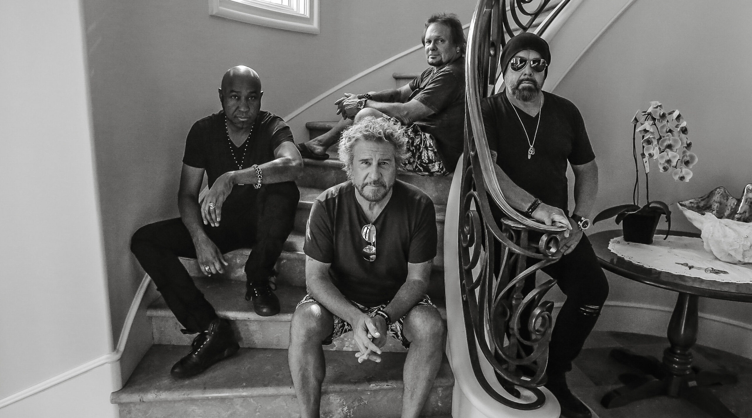 Новый альбом SAMMY HAGAR & THE CIRCLE — Space Between (2019)