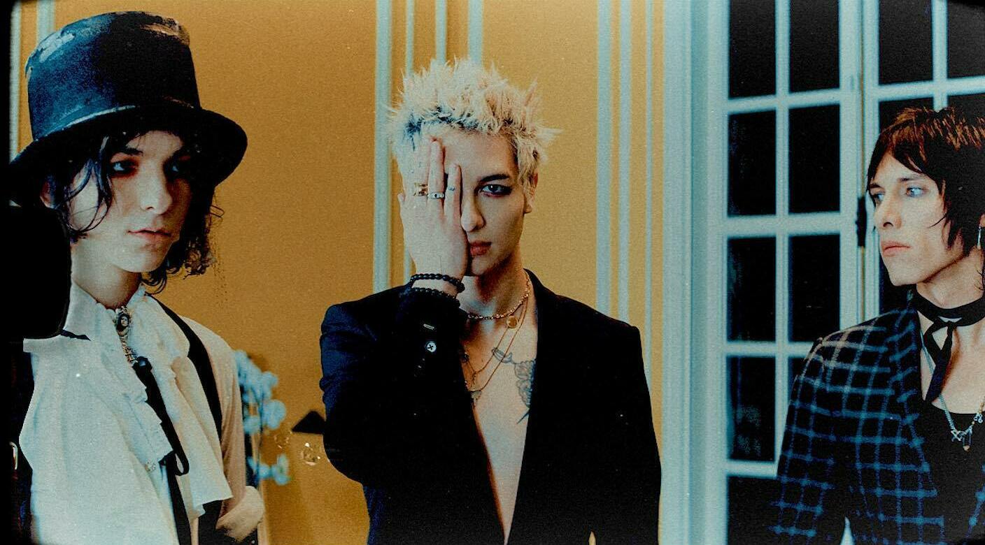 Новый клип PALAYE ROYALE — Fucking With My Head (2019)